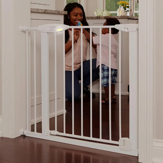 Auto-Close Baby Gate with Door